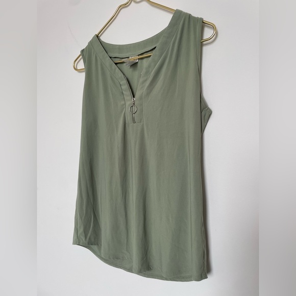 Y2K Vibes! PerSeption Light Green Tank Top with Front Half Zip Size Small - Picture 2 of 4